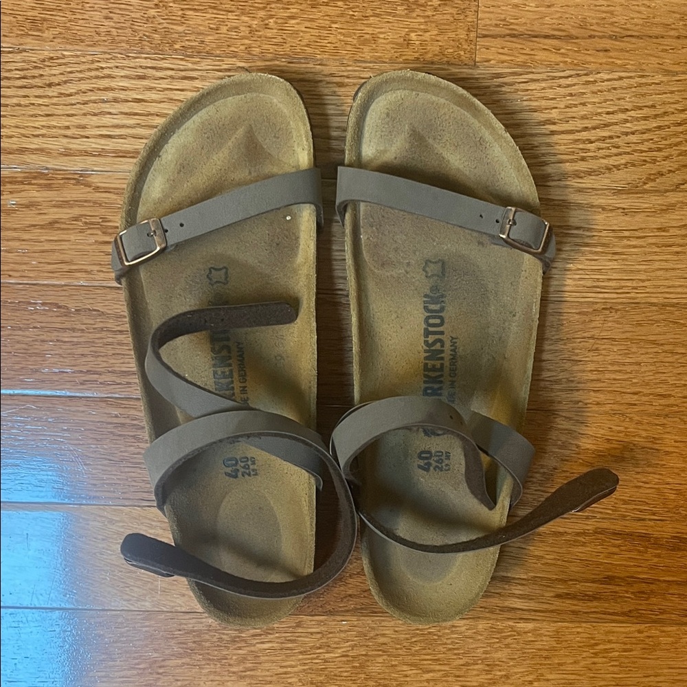 Worn a few times - Birkenstock Brown Leather Buckle Sandals
